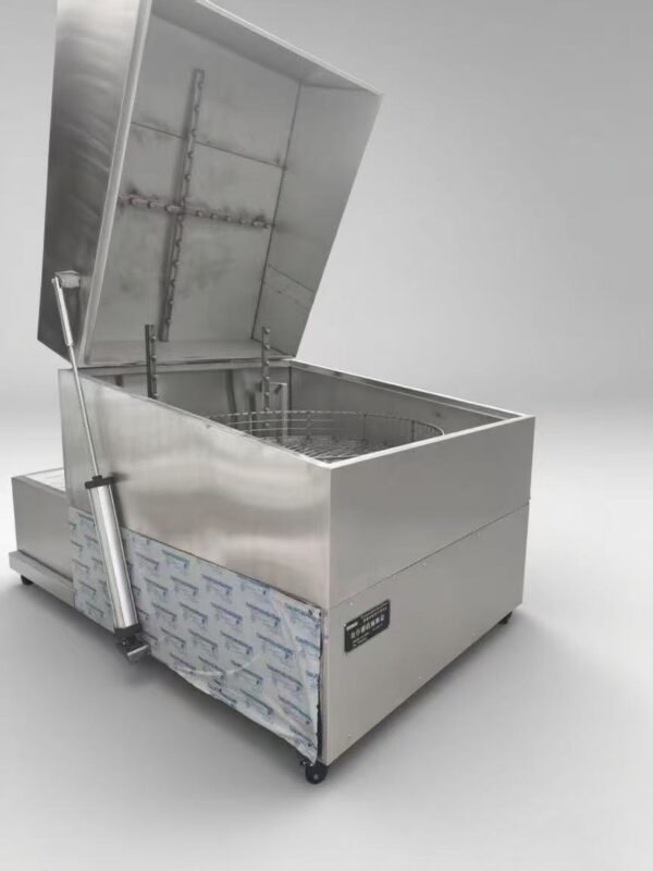High pressure spray cleaner