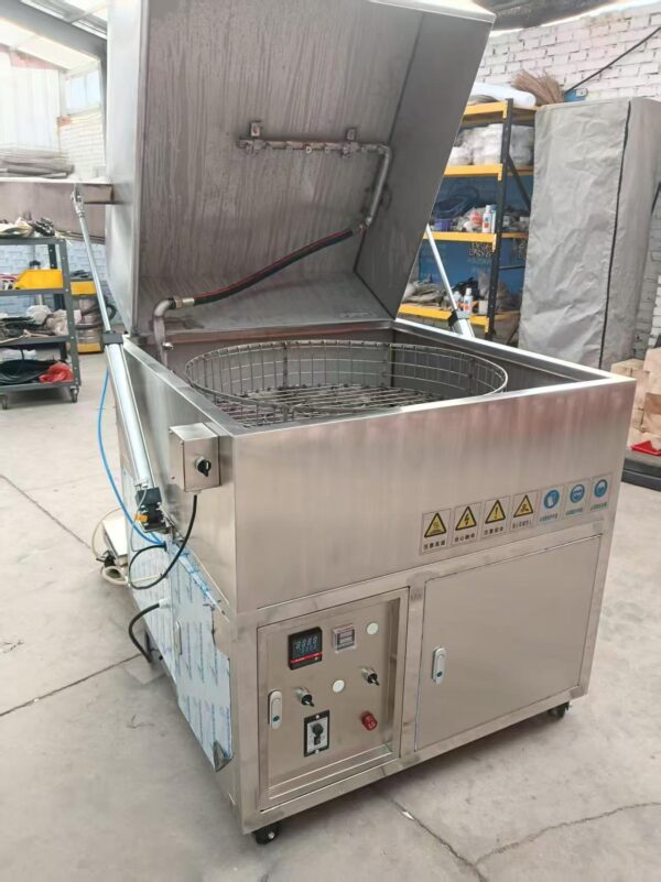 High-Pressure Machine for Cleaning Internal Components of Car Washes