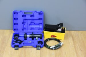 Pneumatic ball head removal tool