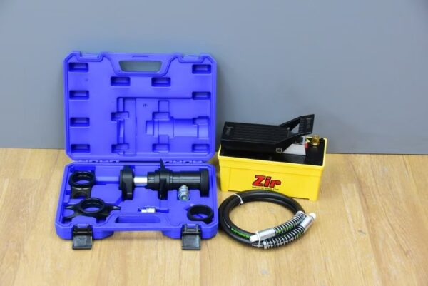 Pneumatic ball head removal tool