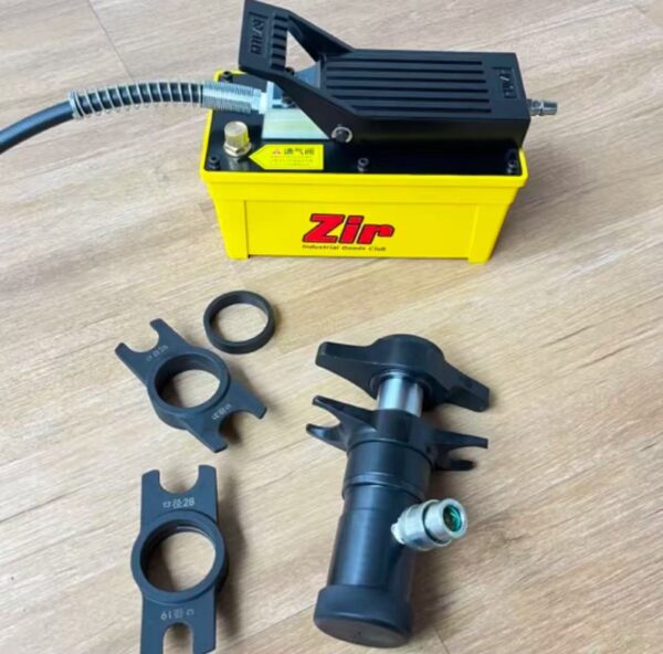 Pneumatic ball head removal tool